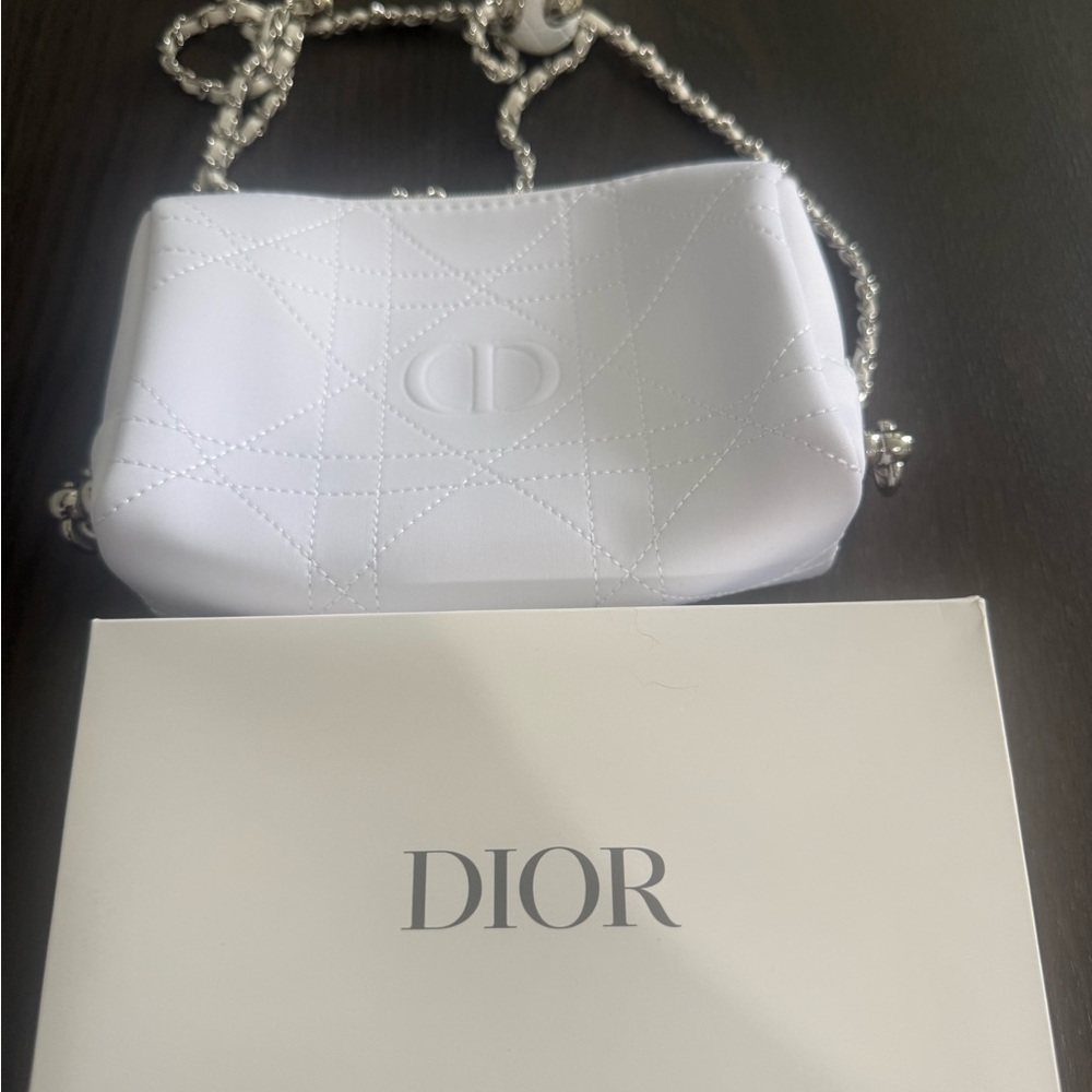 GWP/VIP Dior White Quilted Clutch with Chain